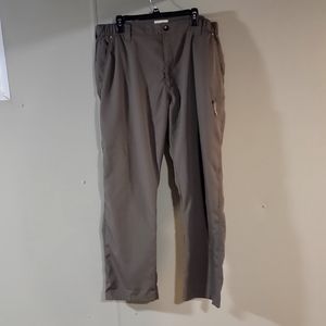 Men's Wrangler lightweight performance pants/hiking. Size 40x32